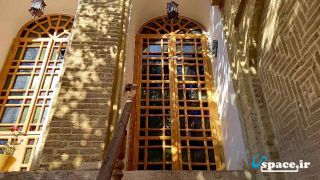نمای بیرونی اتاق های اقامتگاه بوم گردی عمارت هفت رنگ - شیراز