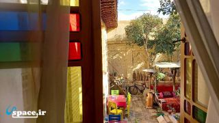 چشم انداز اتاق قهر و آشتی اقامتگاه بوم گردی عمارت هفت رنگ - شیراز